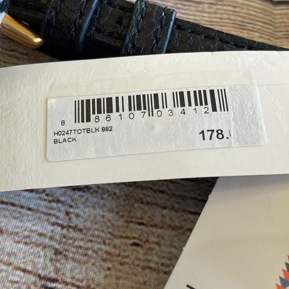 NWT Thacker
Vern Medium Tote Bag - Picture 7 of 8